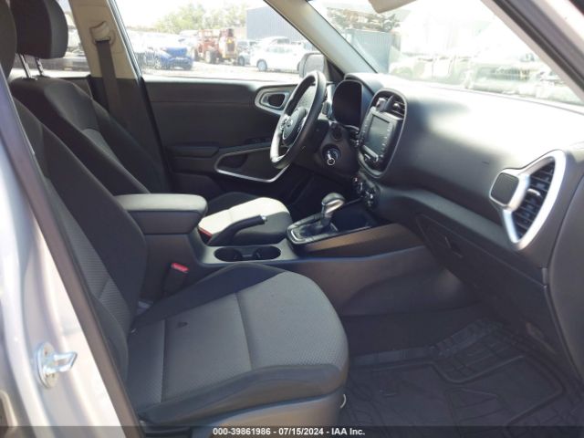 KNDJ23AU8L7089247 KIA SOUL LX