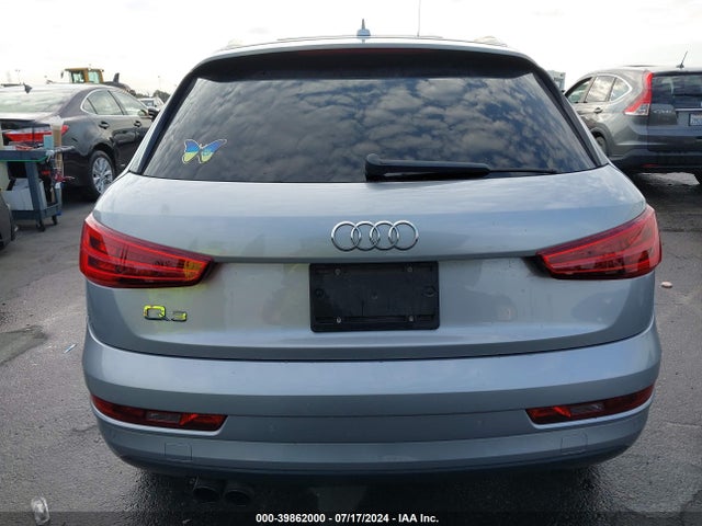 WA1BCCFSXJR025988 Audi Q3 2.0t Premium/2.0t Sport Premium