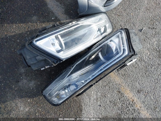 WA1BCCFSXJR025988 Audi Q3 2.0t Premium/2.0t Sport Premium