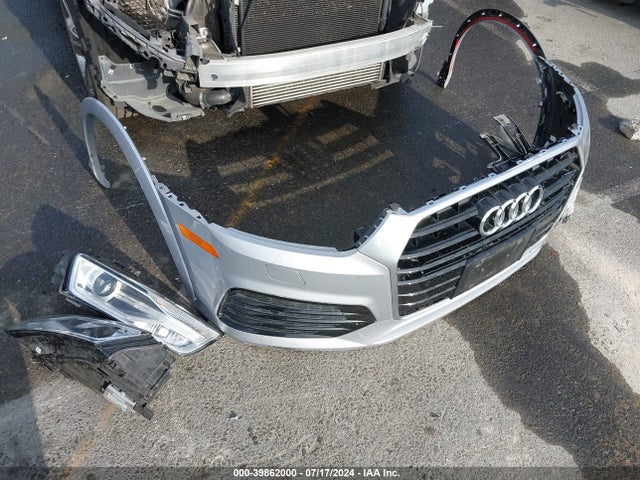 WA1BCCFSXJR025988 Audi Q3 2.0t Premium/2.0t Sport Premium