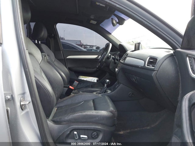 WA1BCCFSXJR025988 Audi Q3 2.0t Premium/2.0t Sport Premium
