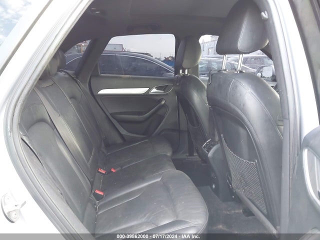 WA1BCCFSXJR025988 Audi Q3 2.0t Premium/2.0t Sport Premium