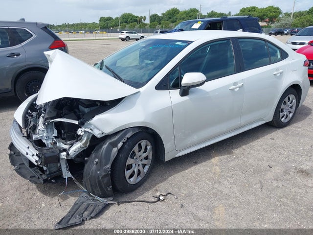 Toyota COROLLA LE 2022 5YFEPMAE4NP288296 Image 2