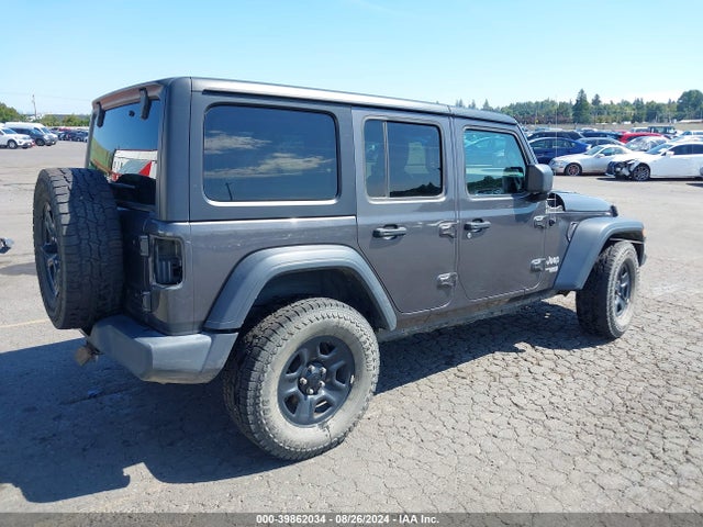 1C4HJXDG4JW139398 Jeep Wrangler Unlimited Sport 4x4