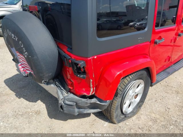 1C4BJWEG8EL186312 Jeep Wrangler Unlimited Sahara