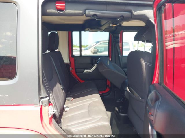 1C4BJWEG8EL186312 Jeep Wrangler Unlimited Sahara