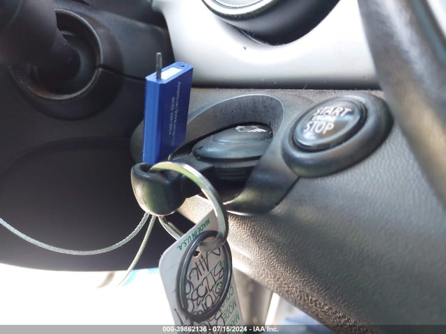 2011 MINI COOPER WMWSU3C51BT253011 Photo 10