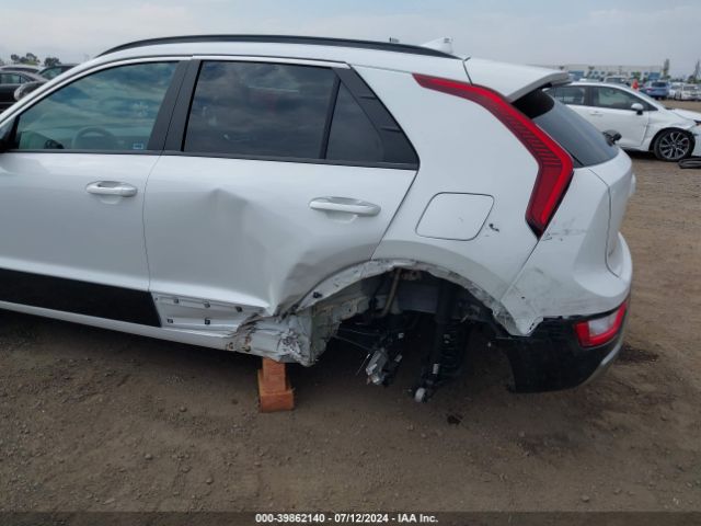 KNDCT3LE7R5125896 KIA NIRO SX