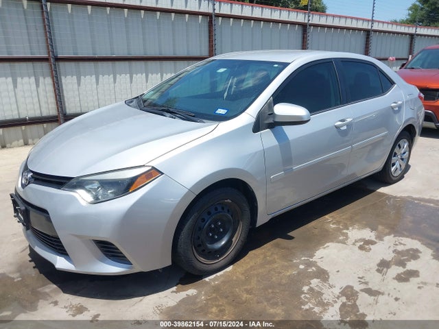 Toyota COROLLA LE 2016 5YFBURHE7GP400090 Image 2