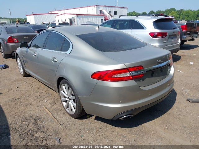 2013 JAGUAR XF SAJWJ0EF7D8S83753 Photo 2