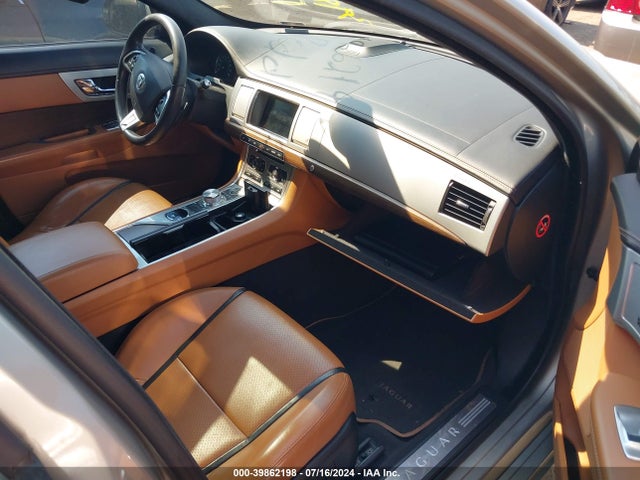 2013 JAGUAR XF SAJWJ0EF7D8S83753 Photo 4