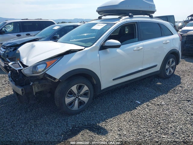 KNDCB3LC3J5210921 KIA NIRO LX