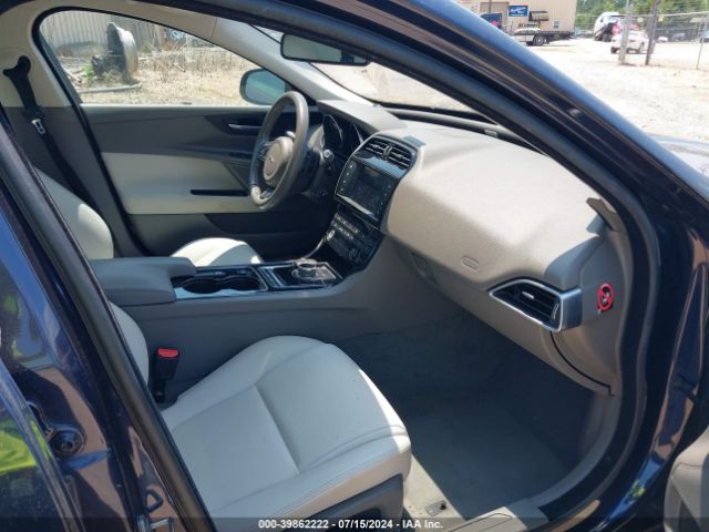 SAJAR4BG1HA965453 Jaguar Xe 25t