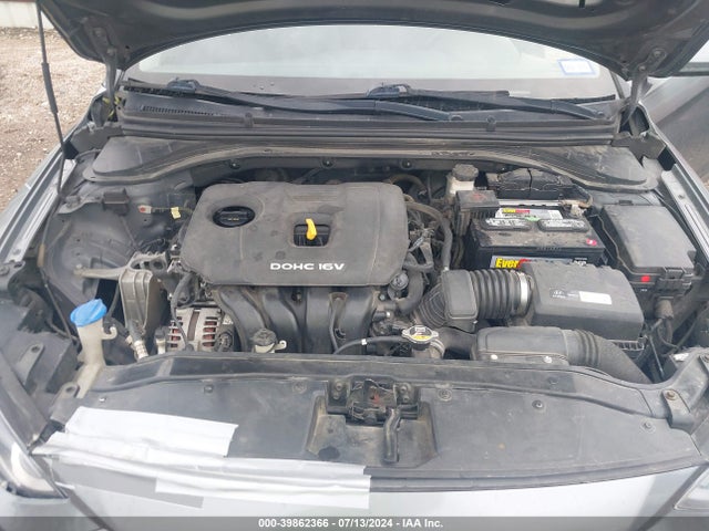 Hyundai ELANTRA SE 2018 KMHD74LF4JU632848 Image 10