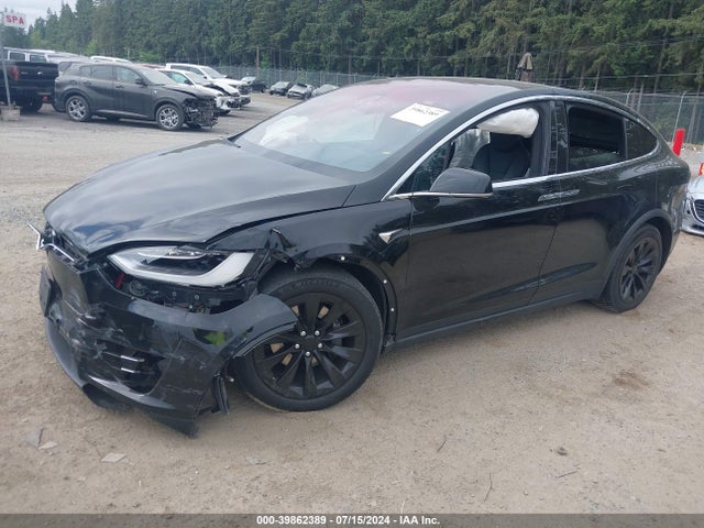 Tesla Model X 60d/70d/75d/90d 2016 5YJXCDE29GF026356 Image 2