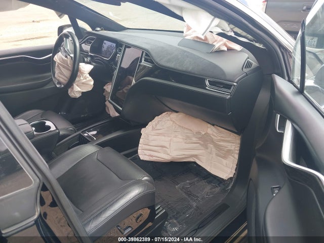 Tesla Model X 60d/70d/75d/90d 2016 5YJXCDE29GF026356 Image 5