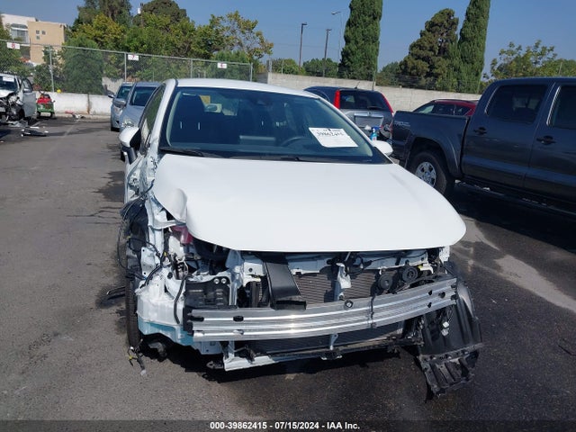Toyota Corolla Hybrid Le 2022 JTDEAMDE8N3011415 Image 13
