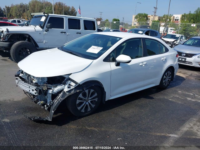 Toyota Corolla Hybrid Le 2022 JTDEAMDE8N3011415 Image 2