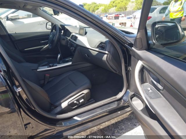 2017 BMW 3 SERIES WBA8E1G37HNU18125 Photo 4