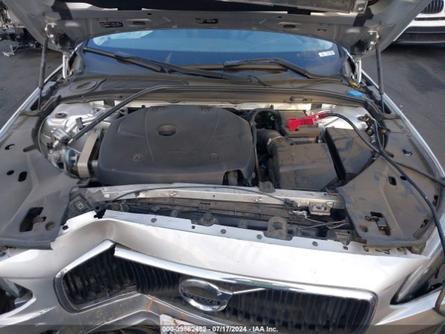 LVY982AK8JP017304 Volvo S90 T5 Momentum