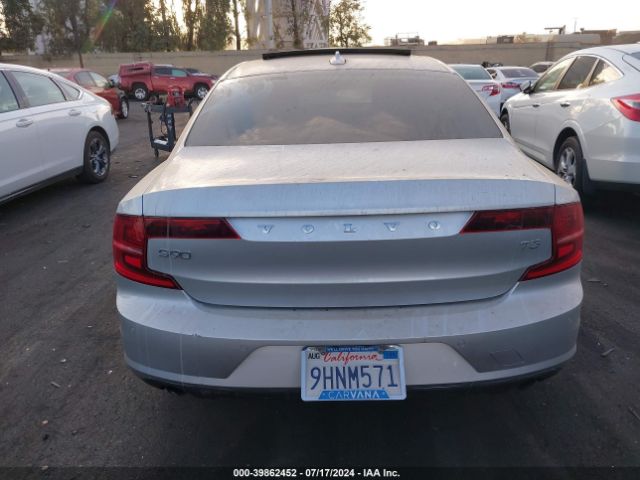 LVY982AK8JP017304 Volvo S90 T5 Momentum