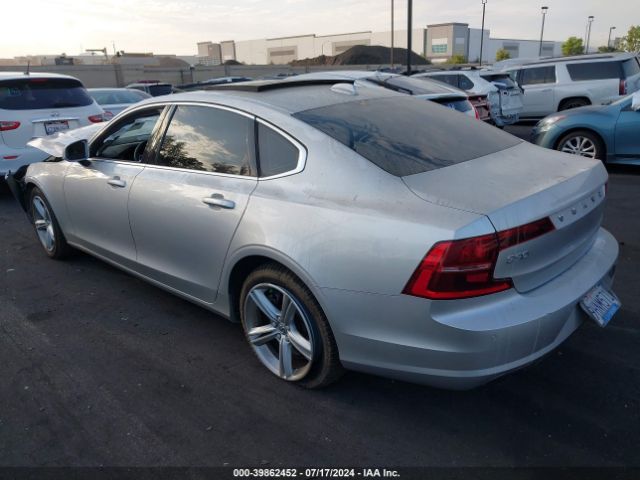 LVY982AK8JP017304 Volvo S90 T5 Momentum