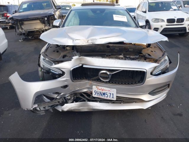 LVY982AK8JP017304 Volvo S90 T5 Momentum