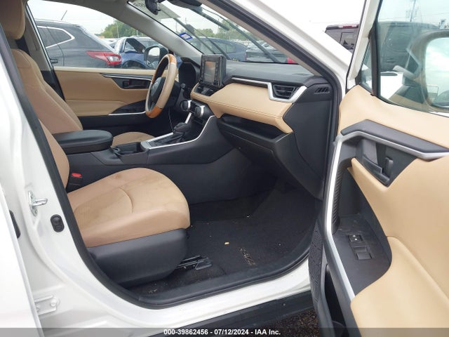 Toyota RAV4 LE 2021 2T3H1RFV4MC152650 Image 5