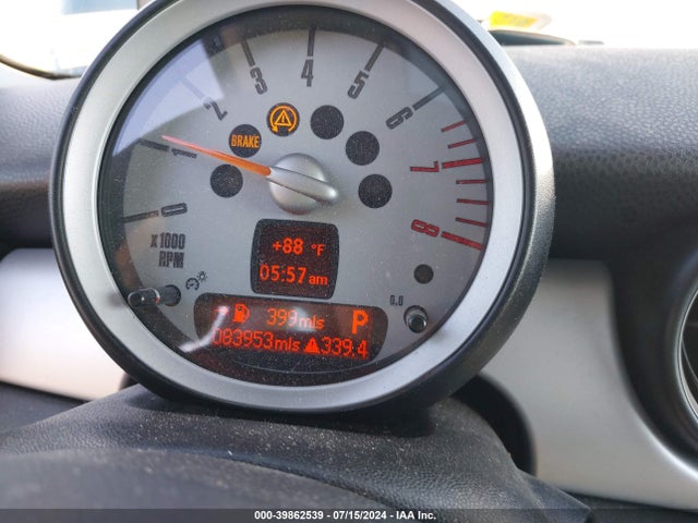2010 MINI COOPER WMWMF3C51ATZ66427 Photo 6