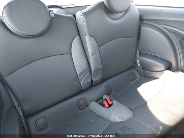 2010 MINI COOPER WMWMF3C51ATZ66427 Photo 7