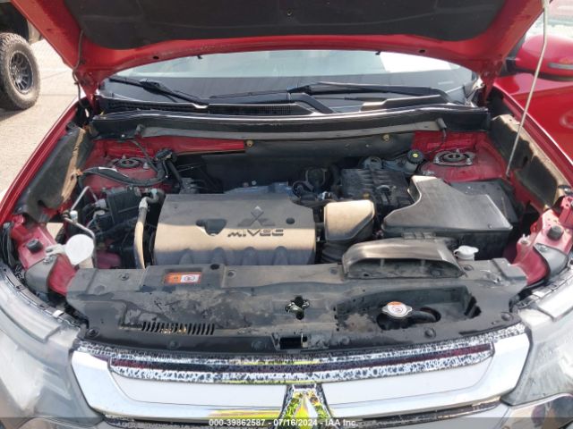 JA4AD3A3XHZ019157 Mitsubishi Outlander Sel