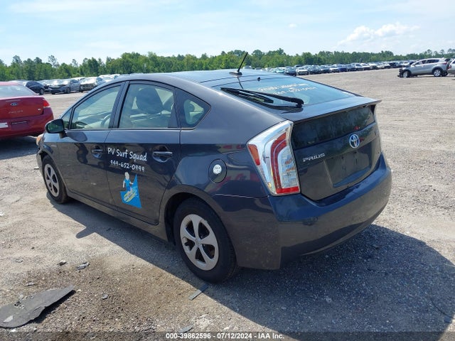 Toyota Prius Three 2014 JTDKN3DUXE1776548 Image 3