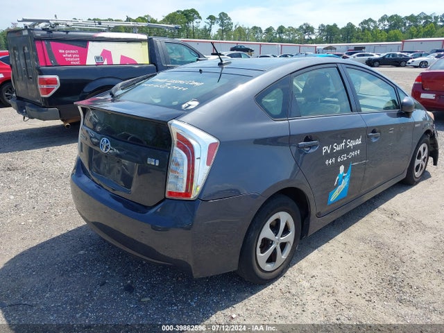 Toyota Prius Three 2014 JTDKN3DUXE1776548 Image 4