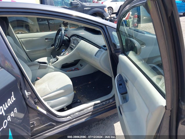Toyota Prius Three 2014 JTDKN3DUXE1776548 Image 5