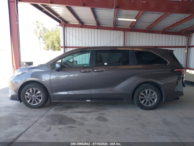 Toyota SIENNA XLE 2023 5TDYSKFC7PS103286 Image 15
