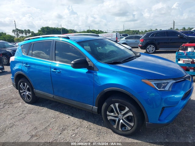 Toyota RAV4 LE 2017 JTMZFREVXHJ700192 Image 13