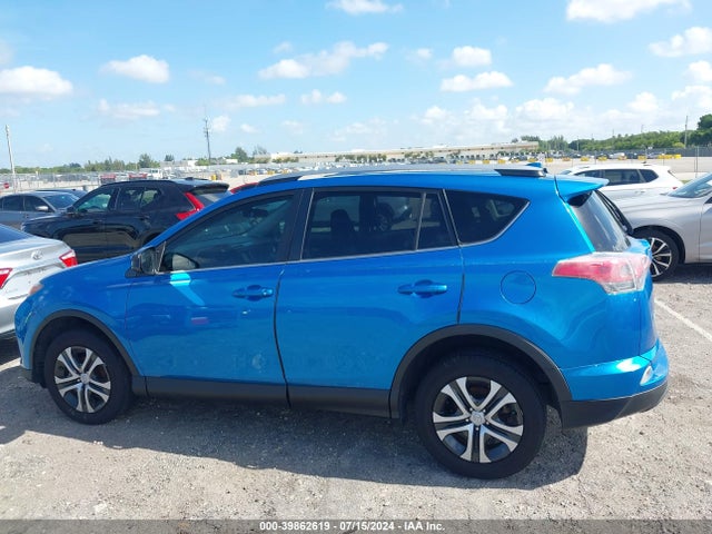 Toyota RAV4 LE 2017 JTMZFREVXHJ700192 Image 14