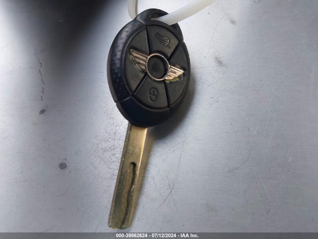 2006 MINI COOPER WMWRC33576TK18304 Photo 10