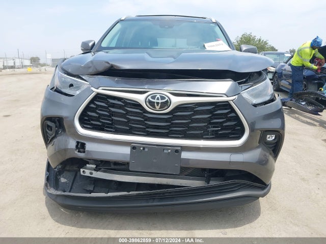 Toyota Highlander Xle 2022 5TDHZRBH8NS232639 Image 6
