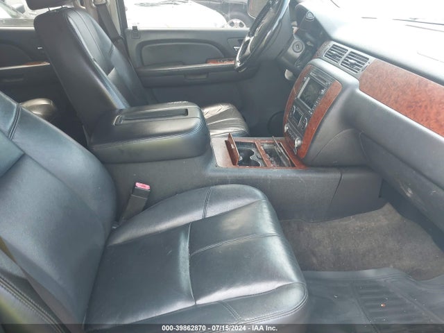 Продаж на аукціоні авто 2008 Chevrolet Tahoe Ltz, vin: 1GNFK13088J105873, номер лоту: 39862870