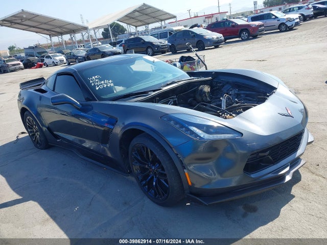 2018 1G1YU2D64J5600941 main image