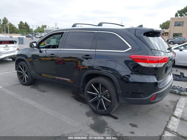 Toyota Highlander Xle 2017 5TDKZRFH9HS510761 Image 3