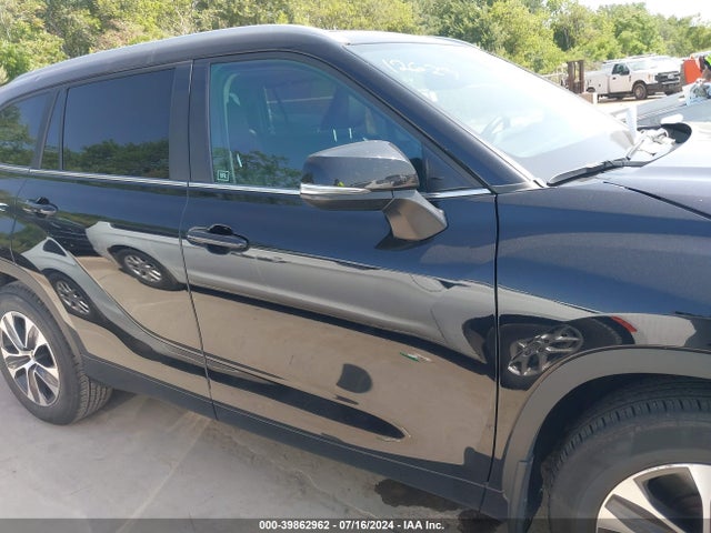 Toyota Highlander Xle 2023 5TDKDRAH1PS006452 Image 13