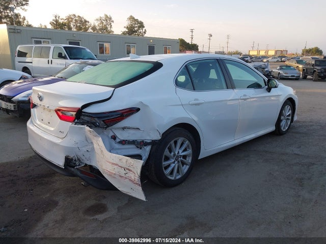 Toyota CAMRY LE 2022 4T1C11AK6NU070968 Image 4