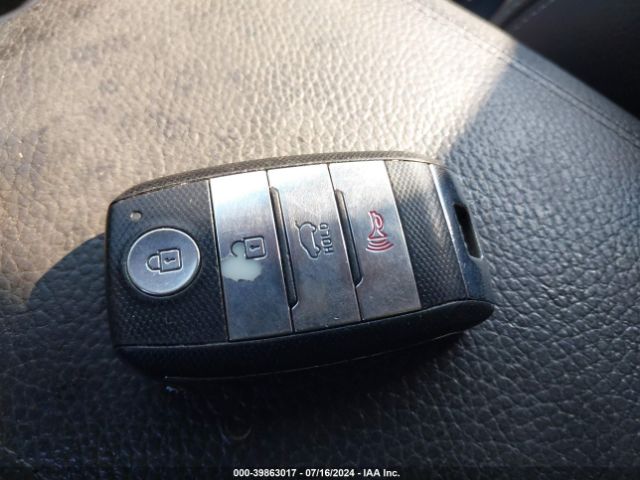 5XYKWDA78FG553928 KIA Sorento Sx V6