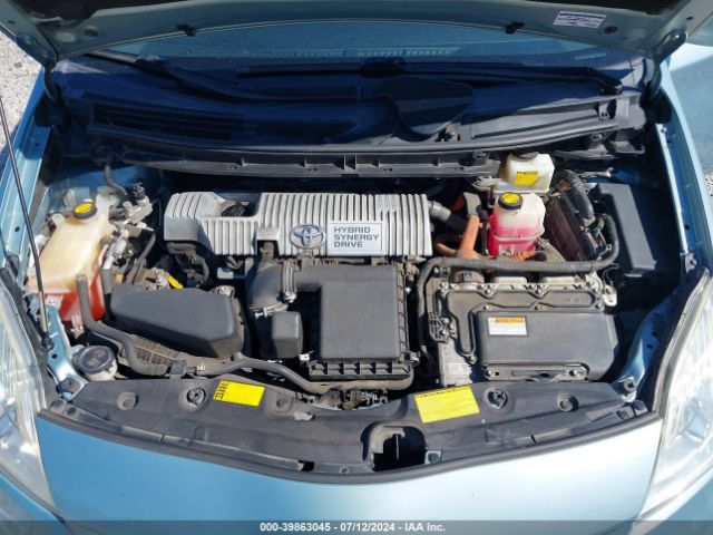 JTDKN3DUXE1735207 Toyota Prius Two