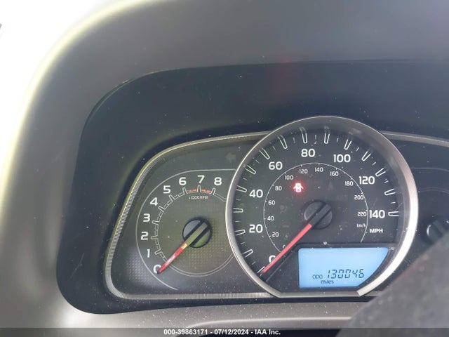 Toyota RAV4 LE 2015 JTMBFREV9FJ019522 Image 7