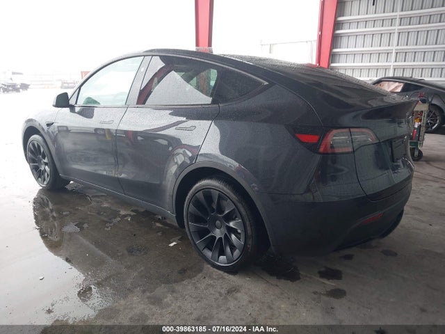2024 TESLA MODEL Y 7SAYGDED5RF036124 Photo 2