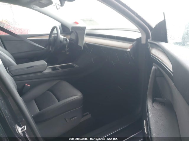 2024 TESLA MODEL Y 7SAYGDED5RF036124 Photo 4