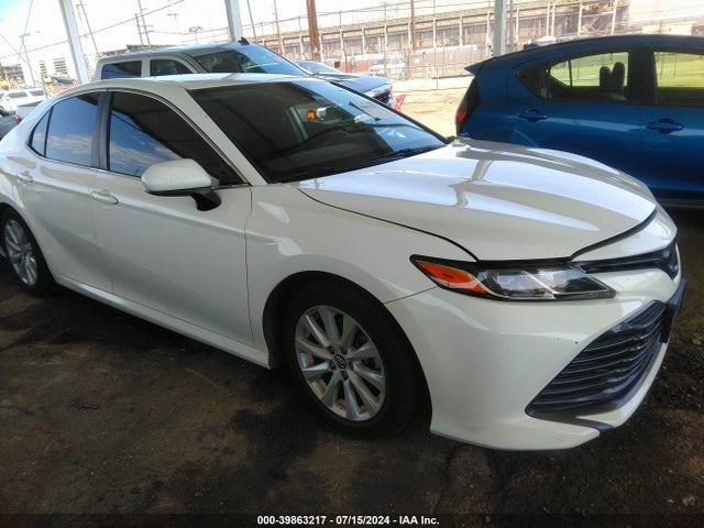 Toyota CAMRY LE 2019 4T1B11HKXKU265436 главное изображение